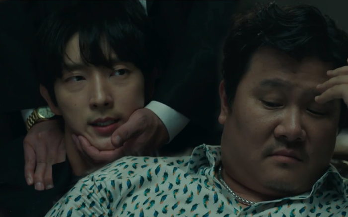 Tập 18 'Hoa của quỷ': Lee Joon Gi mở chế độ sát thủ, đối mặt với tên buôn người Ảnh 2