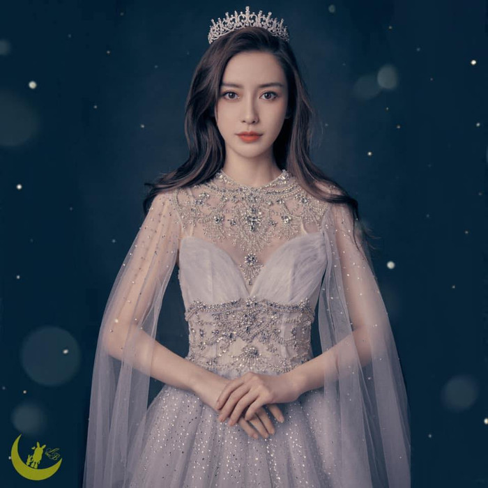 16. Angelababy tuy không có được sự yêu thích khi đóng phim nhưng cô lại chiếm trọn tình cảm của khán giả khi tham gai các chương trình tạp kỹ như Người hợp tác trào lưu, Xảo thủ thầm thám, Keep Running