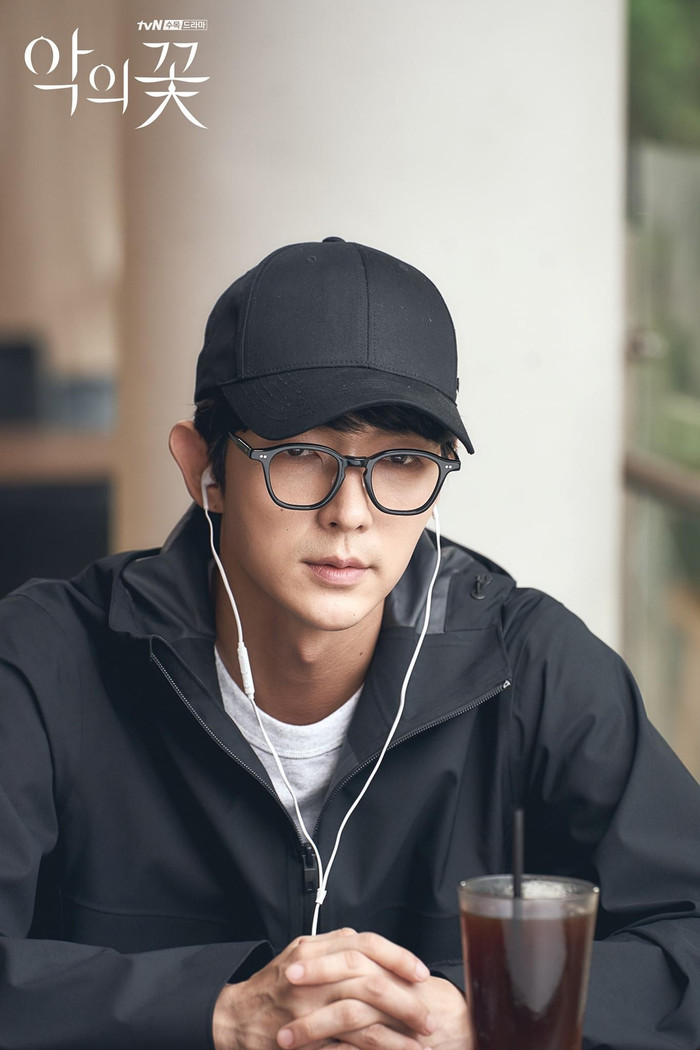 'Hoa của quỷ' tập 10: Hôn nhân của Lee Jun Ki và Moon Chae Won đổ vỡ, khi nào sát nhân xuất hiện? Ảnh 8