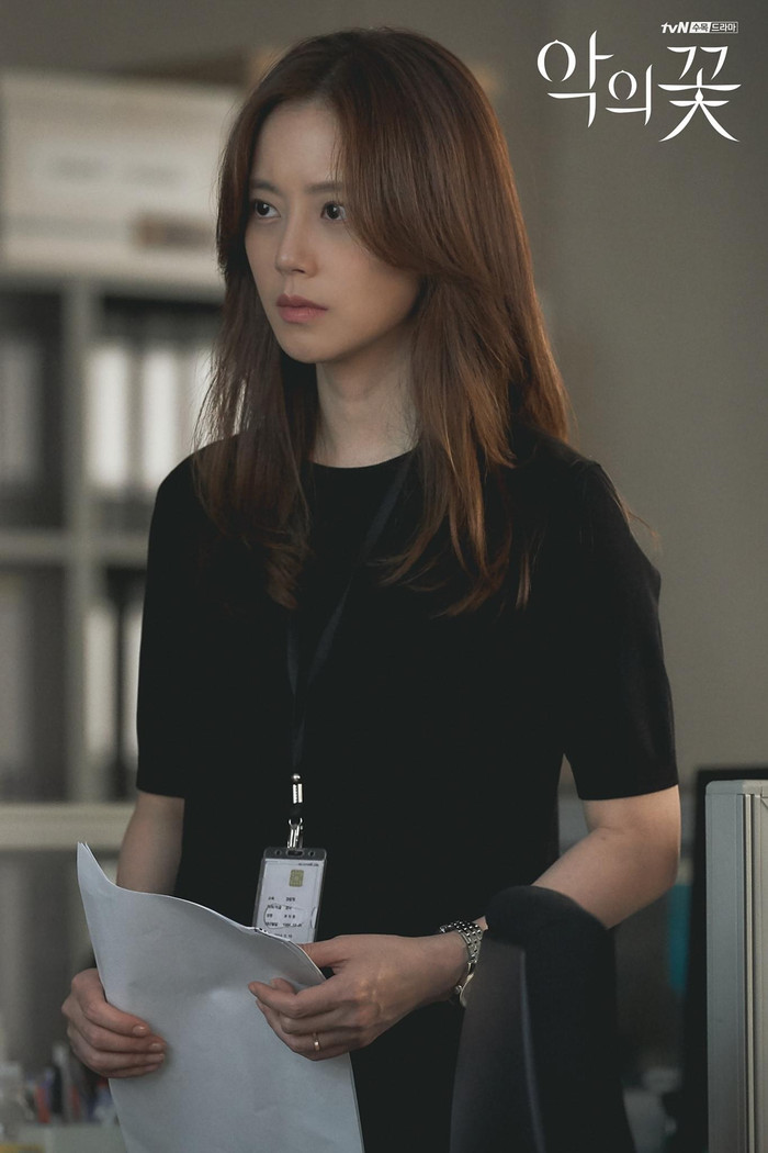 'Hoa của quỷ' tập 10: Hôn nhân của Lee Jun Ki và Moon Chae Won đổ vỡ, khi nào sát nhân xuất hiện? Ảnh 9