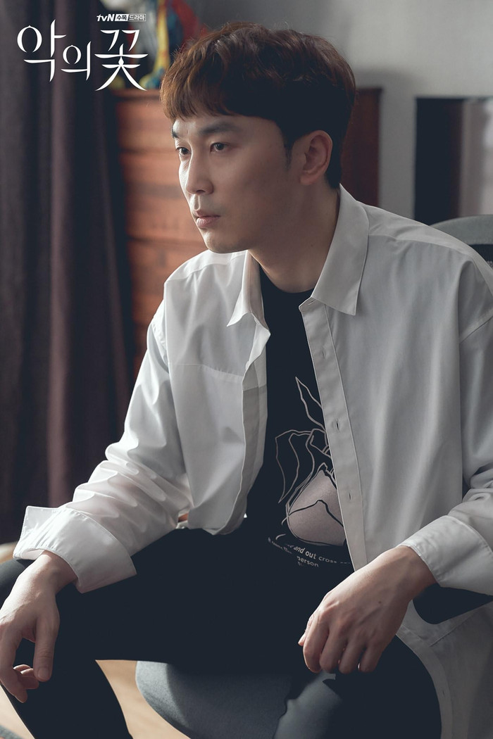 'Hoa của quỷ' tập 10: Hôn nhân của Lee Jun Ki và Moon Chae Won đổ vỡ, khi nào sát nhân xuất hiện? Ảnh 12