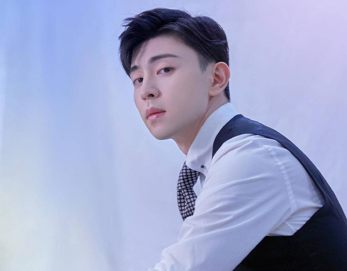 Diễn viên Đặng Luân