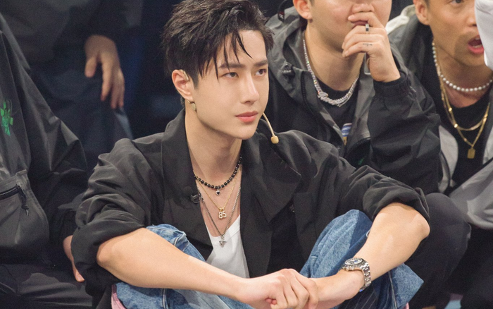 Vương Nhất Bác tiếp tục thử thách với tạo hình mới lạ trong 'Bước nhảy đường phố 3' Ảnh 2