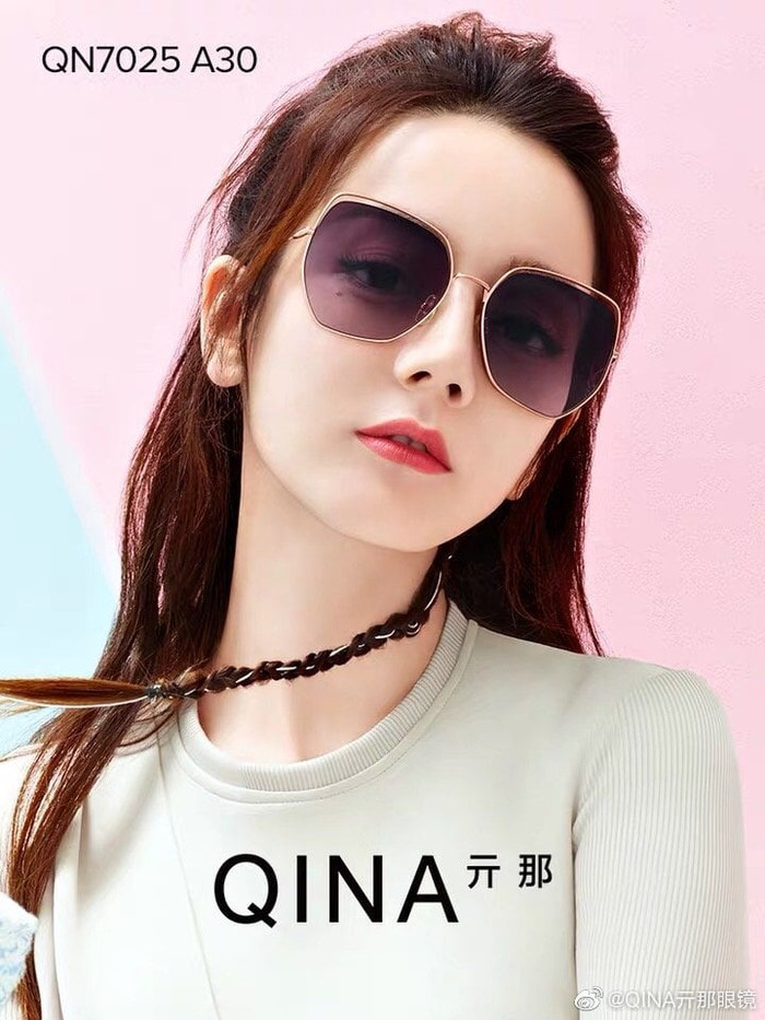 Địch Lệ Nhiệt Ba trở thành đại diện phát ngôn mắt kính: Thiên biến vạn hóa như chú tắc kè hoa Ảnh 10