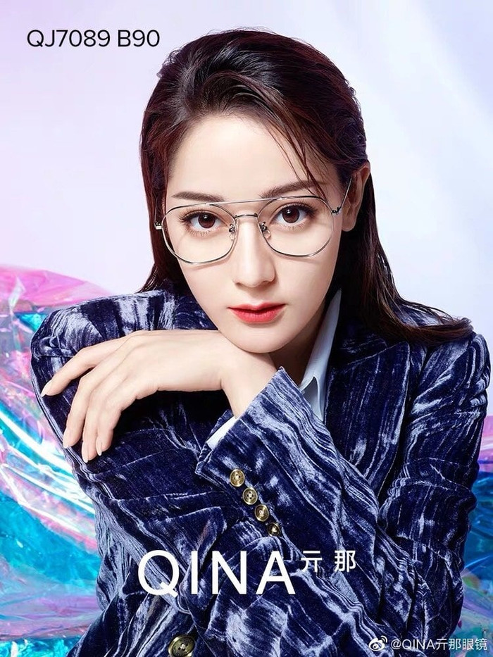 Địch Lệ Nhiệt Ba trở thành đại diện phát ngôn mắt kính: Thiên biến vạn hóa như chú tắc kè hoa Ảnh 5