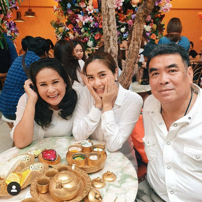 Bên cạnh sự nghiệp diễn xuất thành công, nữ diễn viên còn có một gia đình hạnh phúc&nbsp;