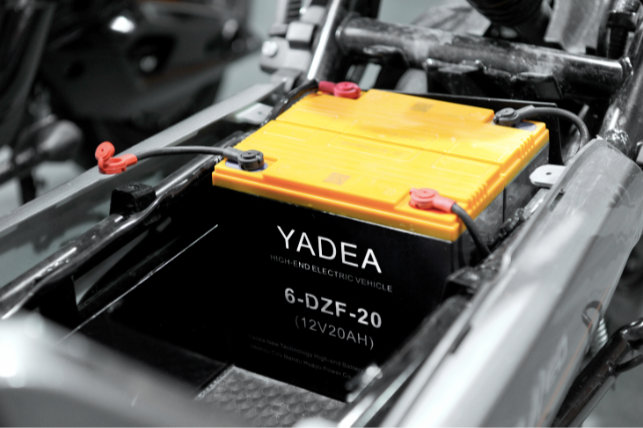 Nó có thể tiếp nhận khoảng 1.300 lần sạc.