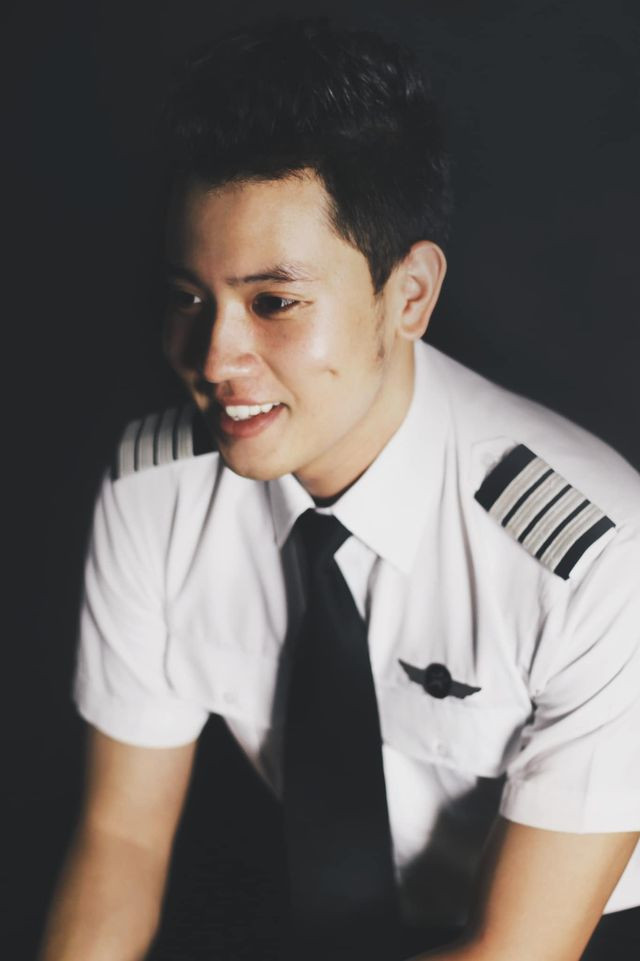 Khoe ảnh 'before-after' sau 8 năm, 'cơ trưởng trẻ nhất Việt Nam' gây sốt khi sở hữu vẻ ngoài ngày càng phong độ cùng nhan sắc 'lão hóa ngược' Ảnh 5