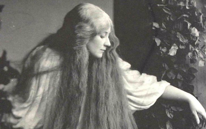 Tại sao phụ nữ thời Victoria không cắt tóc mà nuôi dài như công chúa Rapunzel? Ảnh 2