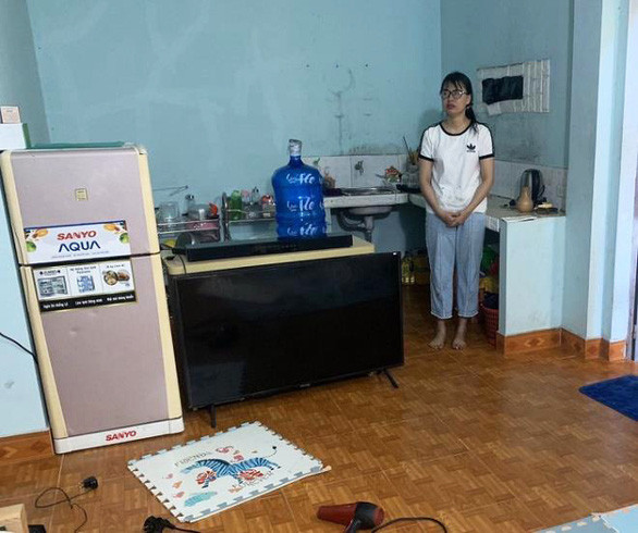 Trịnh Thị Thu Hà tại hiện trường xảy ra vụ việc. 