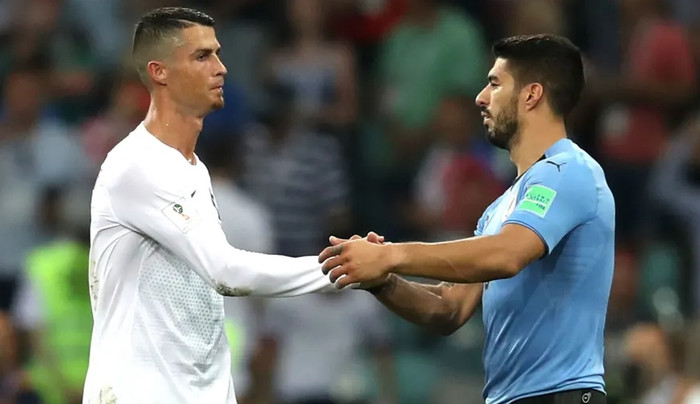 Ronaldo và Suarez sẽ khoác chung màu áo Juventus?