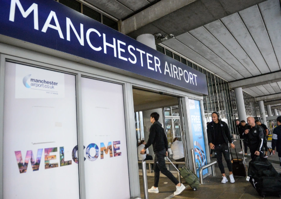 Hành khách say rượu đập cửa buồng lái, máy bay phải hạ cánh khẩn cấp Ảnh 4