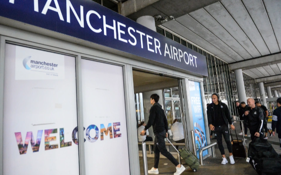 Hành khách say rượu đập cửa buồng lái, máy bay phải hạ cánh khẩn cấp Ảnh 2