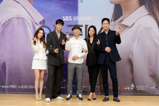 Họp báo ra mắt bộ phim Alice cùng dàn cast triệu đô 