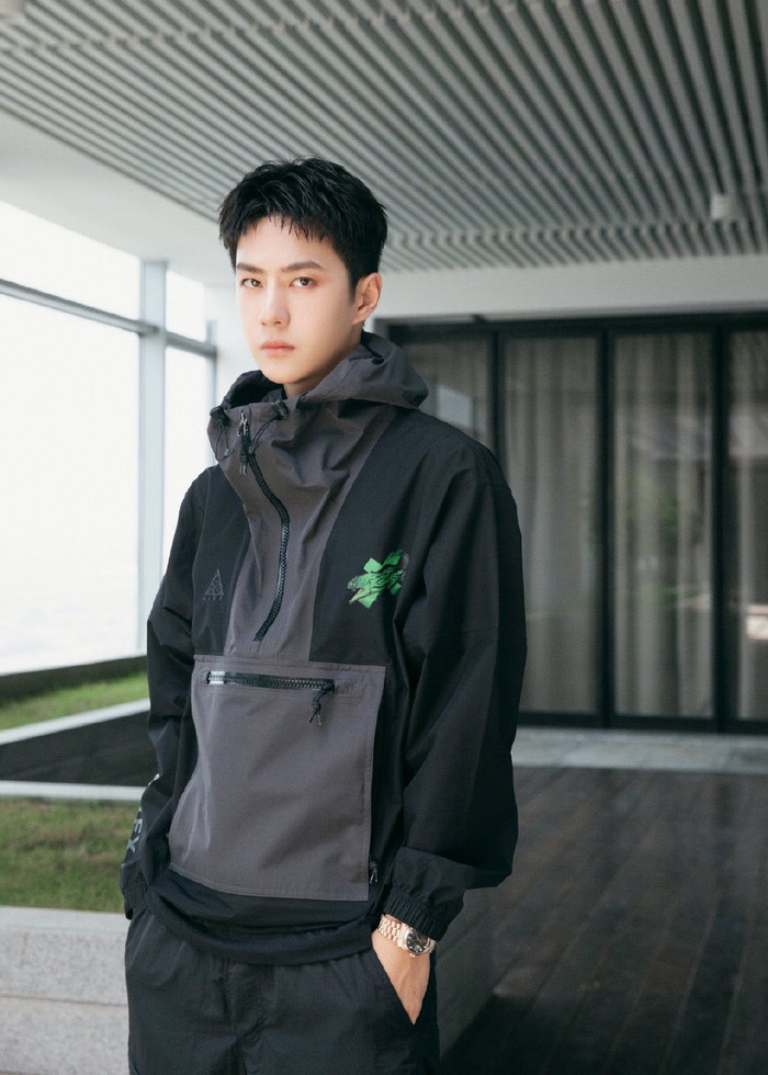 Vương Nhất Bác lên hot search vì cách phối đồ nhưng Tiêu Chiến vẫn khó khăn trong việc tìm đường trở về Ảnh 11