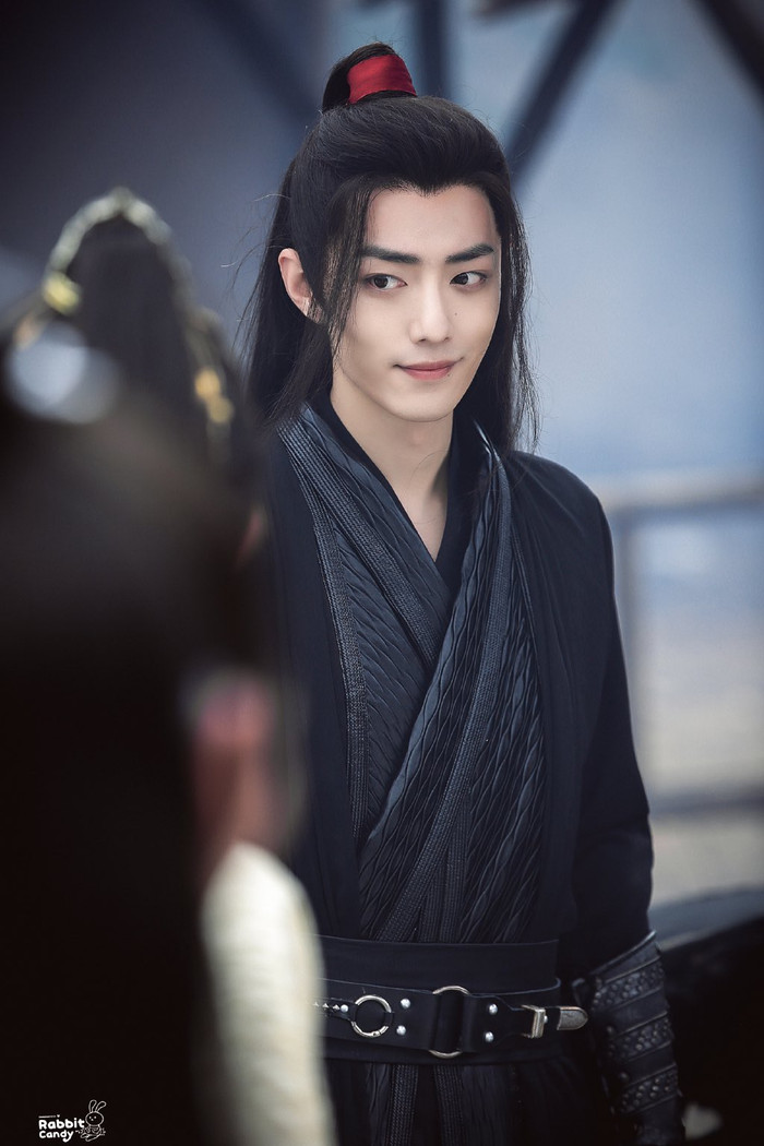 Vương Nhất Bác lên hot search vì cách phối đồ nhưng Tiêu Chiến vẫn khó khăn trong việc tìm đường trở về Ảnh 18