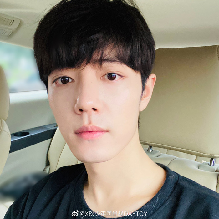 Vương Nhất Bác lên hot search vì cách phối đồ nhưng Tiêu Chiến vẫn khó khăn trong việc tìm đường trở về Ảnh 19