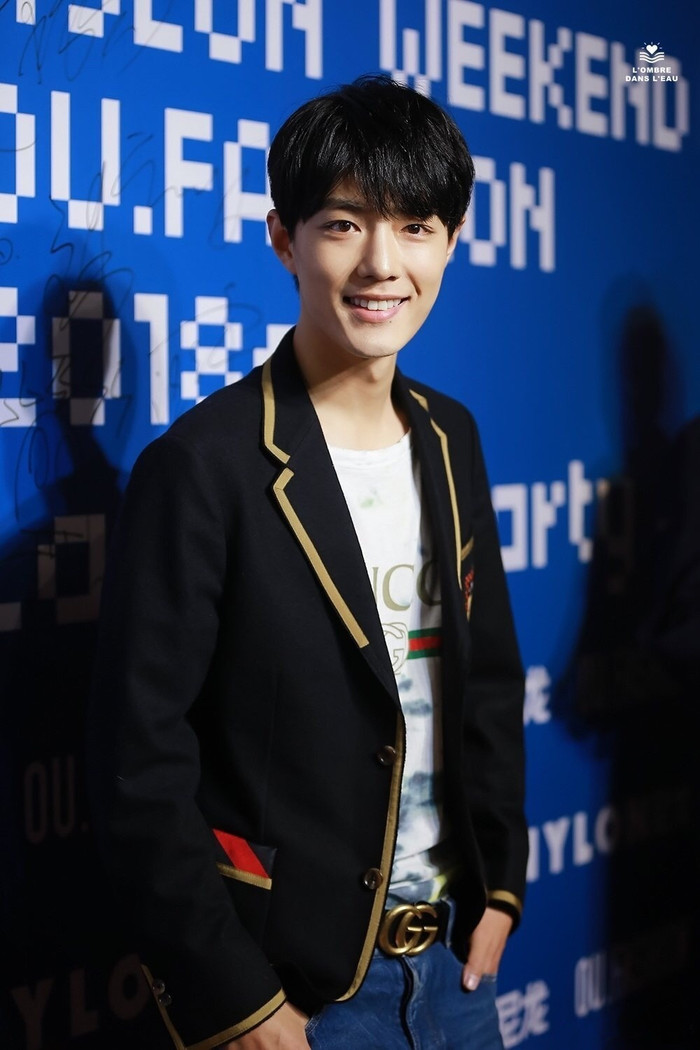 Vương Nhất Bác lên hot search vì cách phối đồ nhưng Tiêu Chiến vẫn khó khăn trong việc tìm đường trở về Ảnh 20