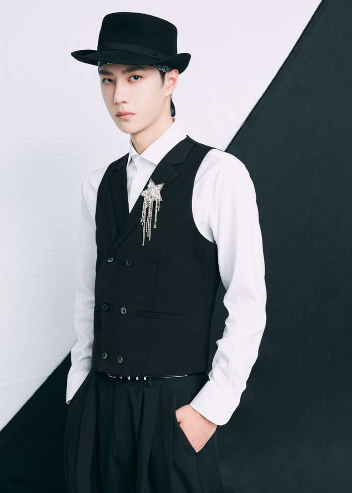 Vương Nhất Bác lên hot search vì cách phối đồ nhưng Tiêu Chiến vẫn khó khăn trong việc tìm đường trở về Ảnh 6