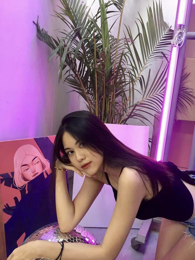 Xuất hiện vài giây trên sóng truyền hình, nữ sinh ngồi ghế khán giả Olympia bất ngờ trở thành đề tài làm thơ của CĐM Ảnh 5