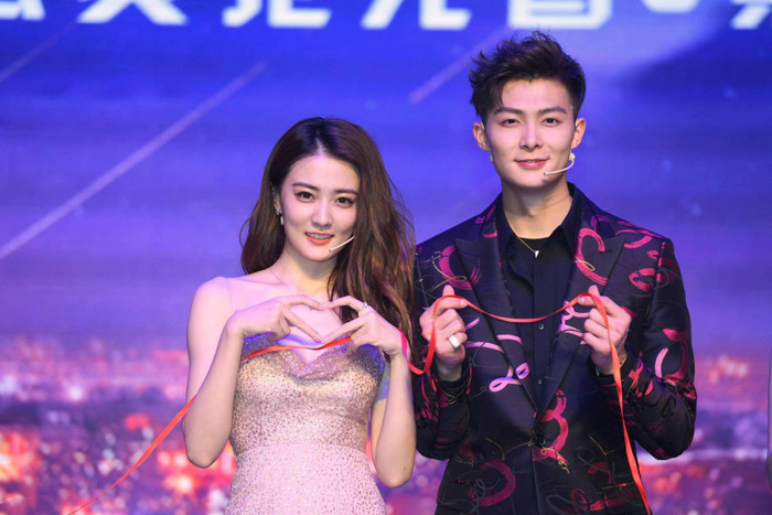 Tham gia chương trình về tình yêu nhưng cuối cùng thì 6 cặp sao Hoa ngữ này vẫn chia tay Ảnh 6