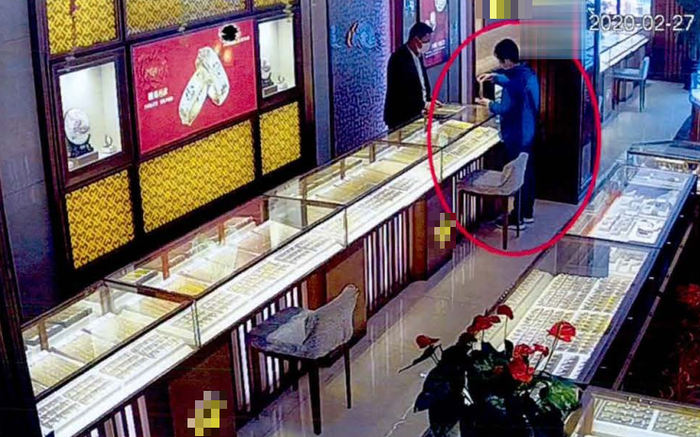 Chán nản cuộc sống nghỉ hưu, người phụ nữ đi cướp tiệm vàng để vào tù Ảnh 2