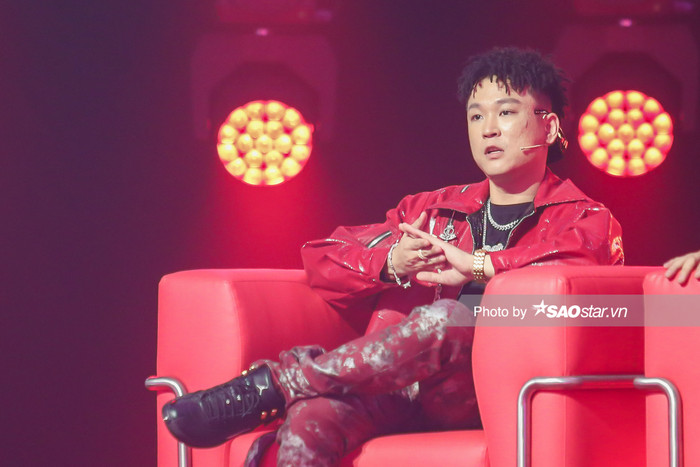 Rapper Quân lột xác với bản Rap đầy sức hút, cùng hội bạn thân RichChoi - Chị Cả - Droppy vào thẳng Top 40 Ảnh 6