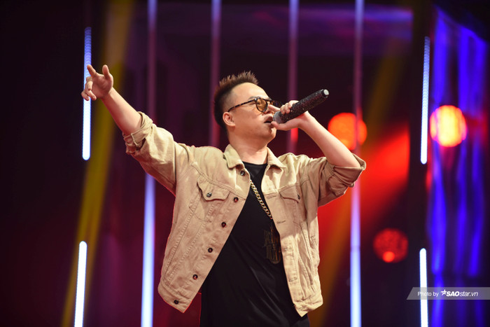 Rapper Quân lột xác với bản Rap đầy sức hút, cùng hội bạn thân RichChoi - Chị Cả - Droppy vào thẳng Top 40 Ảnh 8