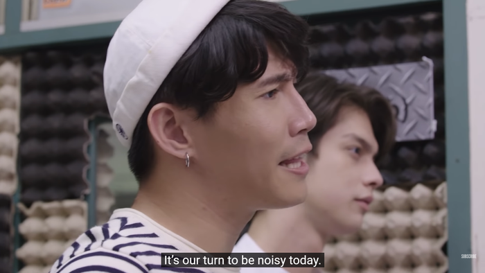 'Still 2gether' tập 3: Phukong - Mil cuối cùng đã thành 1 đôi nhưng Tine lại cô đơn phát khóc vì thiếu Sarawat Ảnh 6