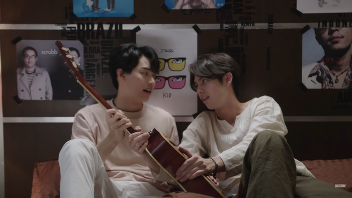 'Still 2gether' tập 3: Phukong - Mil cuối cùng đã thành 1 đôi nhưng Tine lại cô đơn phát khóc vì thiếu Sarawat Ảnh 12