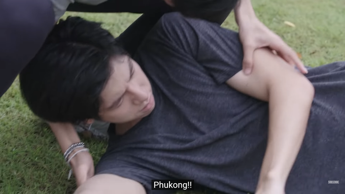 'Still 2gether' tập 3: Phukong - Mil cuối cùng đã thành 1 đôi nhưng Tine lại cô đơn phát khóc vì thiếu Sarawat Ảnh 36