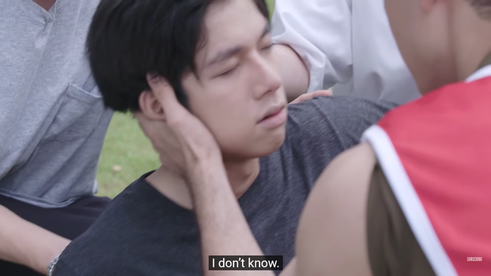 'Still 2gether' tập 3: Phukong - Mil cuối cùng đã thành 1 đôi nhưng Tine lại cô đơn phát khóc vì thiếu Sarawat Ảnh 38