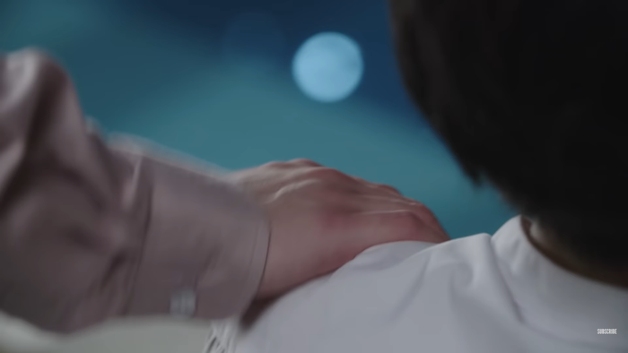 'Still 2gether' tập 3: Phukong - Mil cuối cùng đã thành 1 đôi nhưng Tine lại cô đơn phát khóc vì thiếu Sarawat Ảnh 32