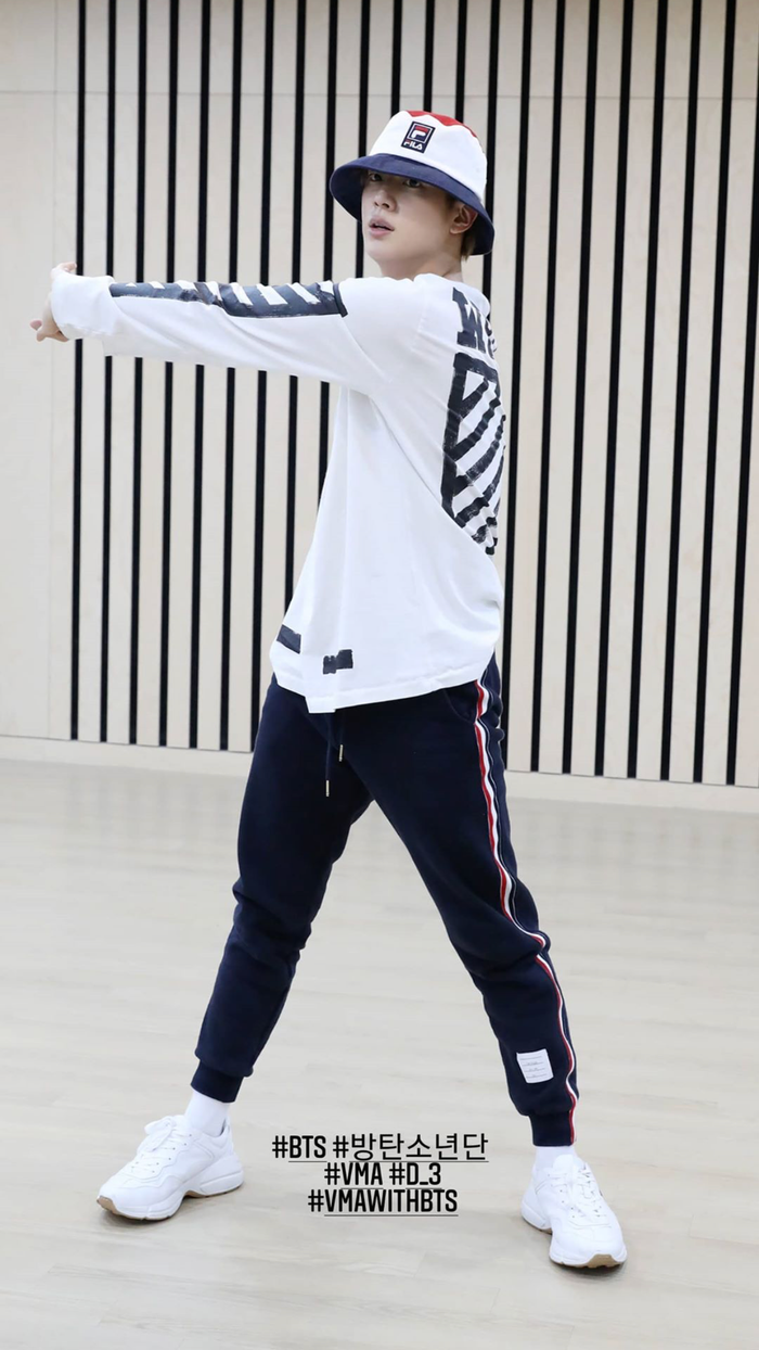 Comeback chưa-kịp-thở, BTS đã lao ngay vào phòng tập chuẩn bị cho VMA 2020 Ảnh 5