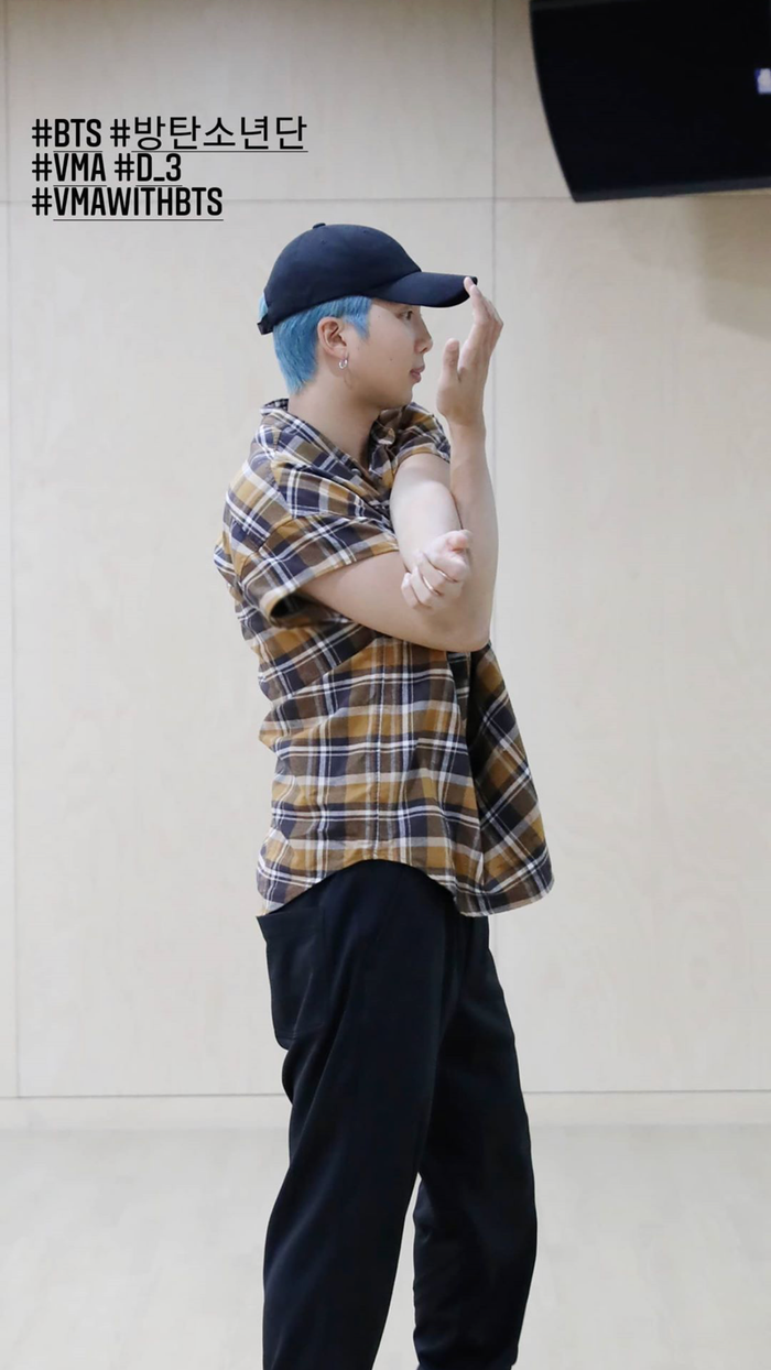 Comeback chưa-kịp-thở, BTS đã lao ngay vào phòng tập chuẩn bị cho VMA 2020 Ảnh 4