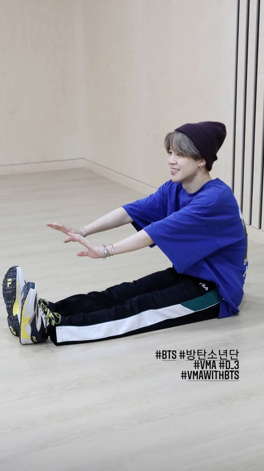 Comeback chưa-kịp-thở, BTS đã lao ngay vào phòng tập chuẩn bị cho VMA 2020 Ảnh 8