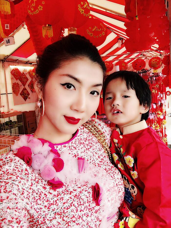Ngọc Quyên và con trai