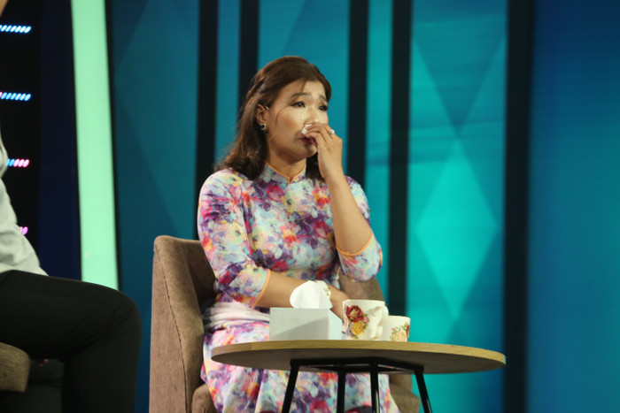 Kim Huệ bật khóc nức nở khi kể lại cuộc sống làm dâu của mình