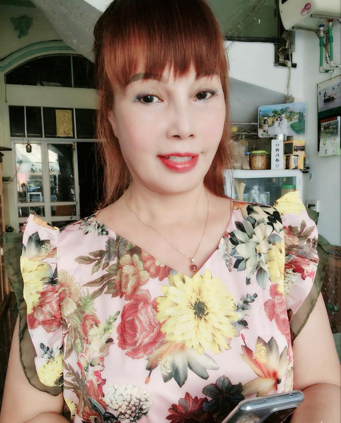 'Cô dâu 62 tuổi' đăng tải loạt ảnh mới bên chồng, lộ nhan sắc gây thất vọng Ảnh 3