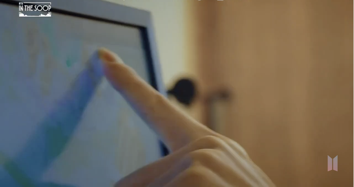 Vị tướng trong tay V sở hữu chỉ số KDA (Kill : Death : Assist) lần lượt là 3/12/9. (Ảnh: Big Hit Entertainment)