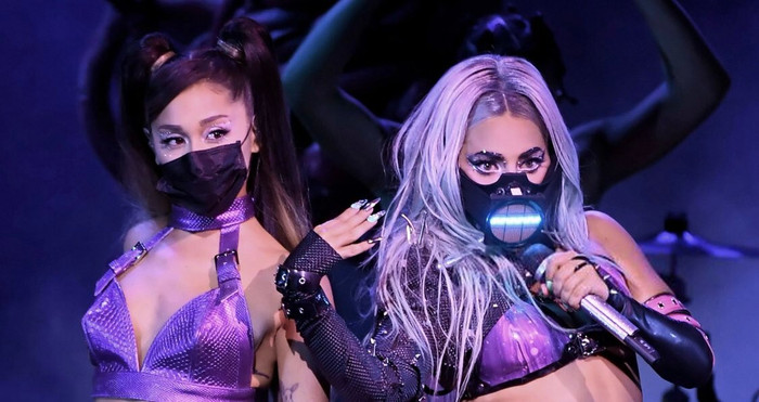 VMAs 2020: Mang thông điệp chống Covid-19, Gaga - Ariana vừa nhảy vừa hát muốn rớt cái khẩu trang mà giọng live vẫn vang trời Ảnh 3