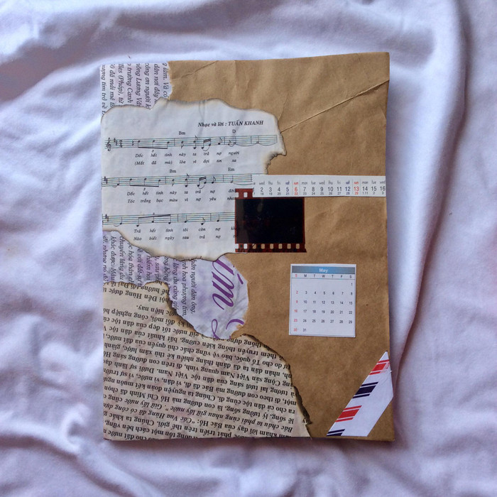 Không chỉ có nội dung môn Tiếng Anh, môn Văn xuất hiện trên bìa vở đâu nhé, còn có cả môn Âm nhạc đây này!