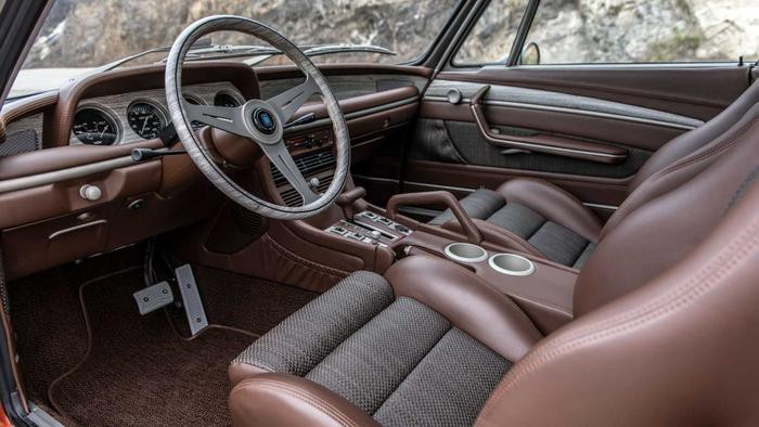 speedkore-1974-bmw-3_0-cs-interior.jpg