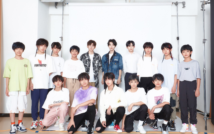 Ba thế hệ của TF Entertainment: TFBoys đứng ở vị trí trung tâm, đàn em phải nỗ lực để tỏa sáng như thế hệ đầu Ảnh 2
