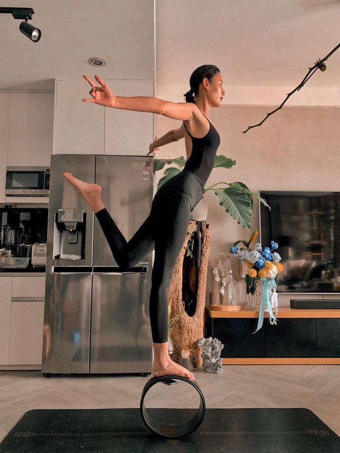 Bên cạnh dinh dưỡng, Lê Thúy cũng lên cho mình kế hoạch luyện tập lành mạnh. 