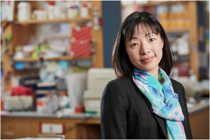 Nhà miễn dịch học Akiko Iwasaki tại Đại học Yale (Hoa Kỳ). (Ảnh: AP)