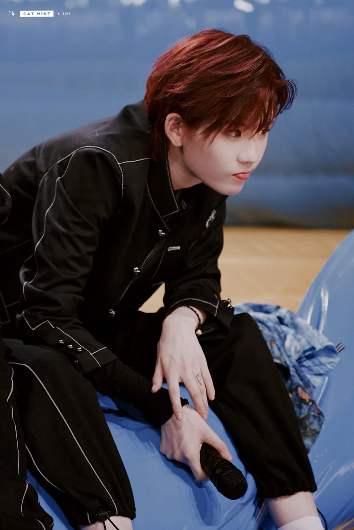 Lục Kha Nhiên (The9): Tóc ngắn cá tính, tự tin trên sân khấu nhưng lại đáng yêu, thích làm điệu mọi lúc mọi nơi Ảnh 17