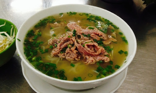 Tô phở tái thơm ngon