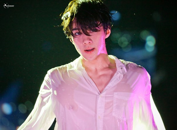 Ngoài Jungkook (BTS), đây là những idol có 'xương quai xanh' đẹp trên từng centimet! Ảnh 7