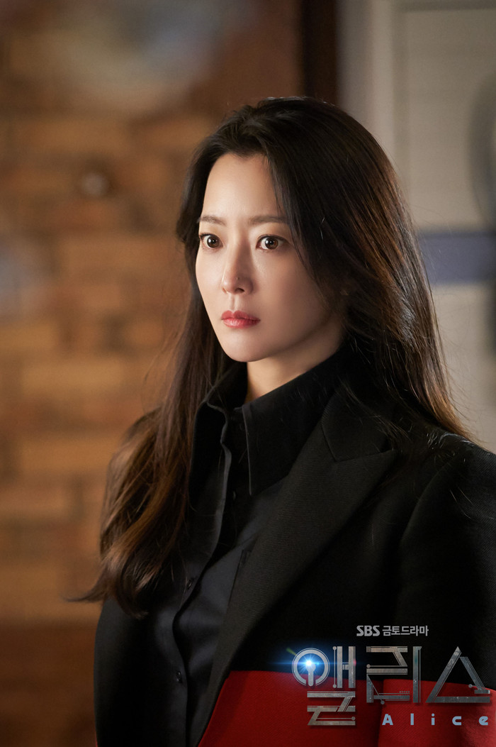 COVID-19 ở Hàn: Kim Hee Sun miễn phí 1 tháng tiền nhà, IU quyên góp 2 tỷ đồng Ảnh 4